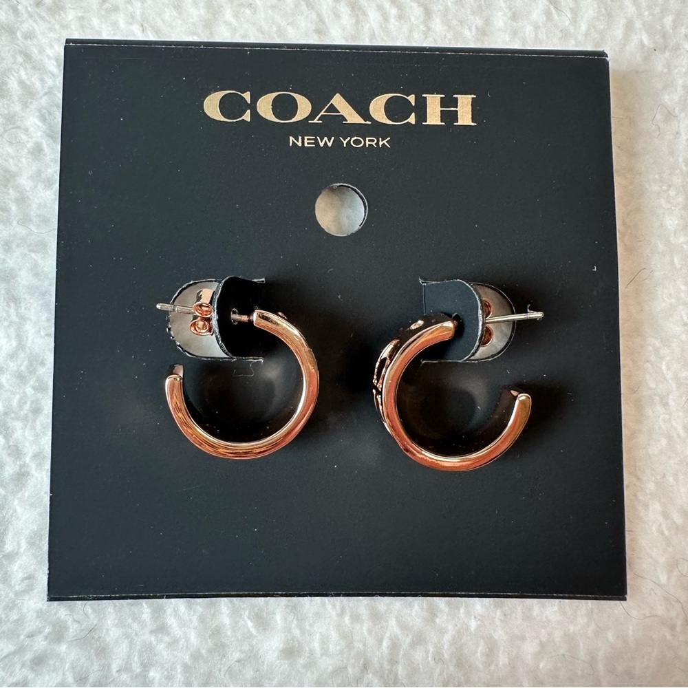 Coach NWT Rose Gold Signature Huggie Earrings Style C1901 Plated Brass Titanium - Picture 1 of 16